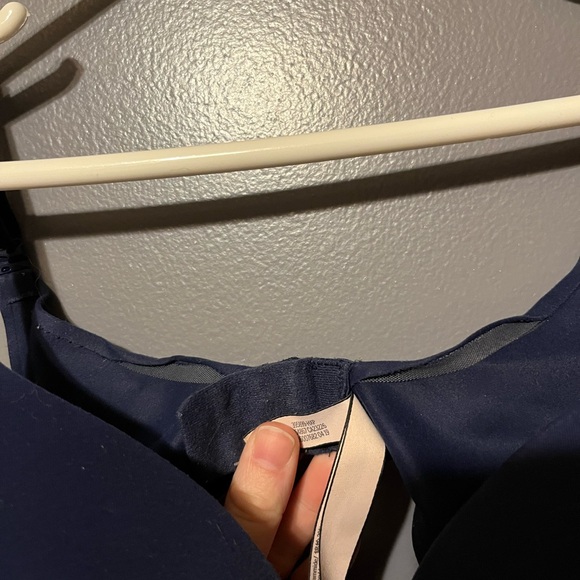 Victoria's Secret Navy Blue Bra - Picture 3 of 4